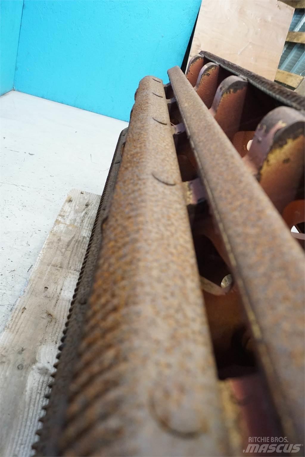Laverda 3700 Ražas novākšanas kombainu papildaprīkojums