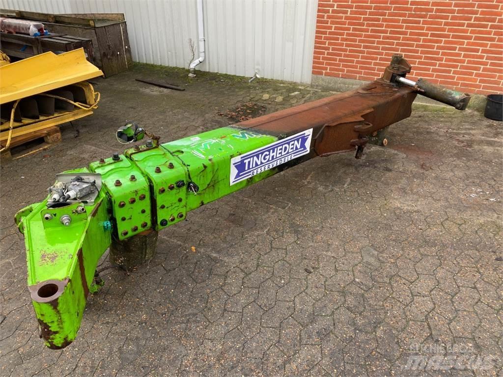 Merlo 30.9 Bom Strēles un kausi