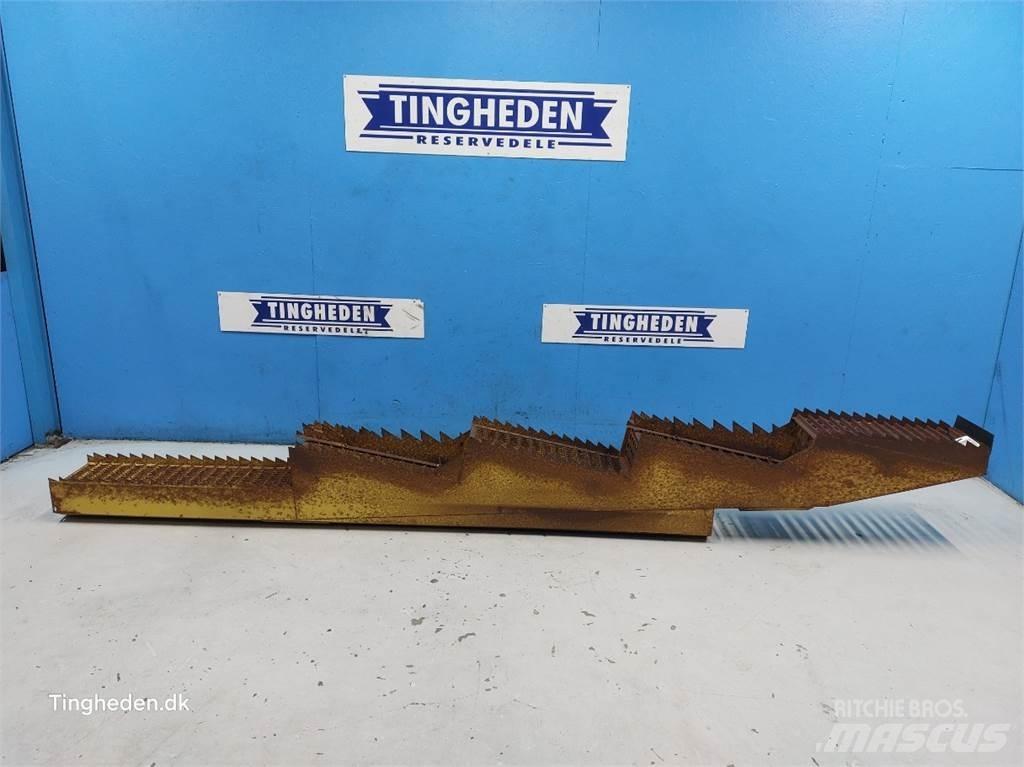 New Holland 1530 Ražas novākšanas kombainu papildaprīkojums