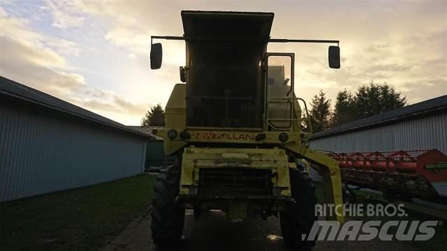 New Holland 1550 Ražas novākšanas kombaini