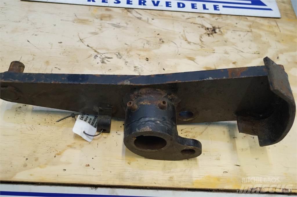 New Holland 4860 Cits lopbarības novācēju, kombainu aprīkojums