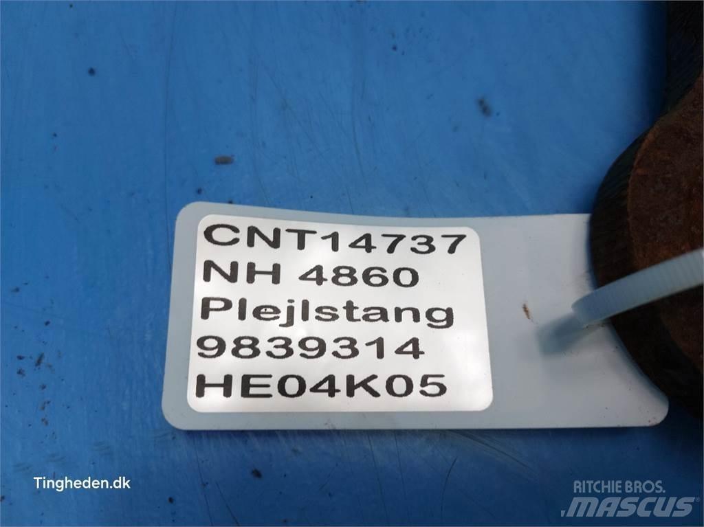 New Holland 4860 Cits lopbarības novācēju, kombainu aprīkojums