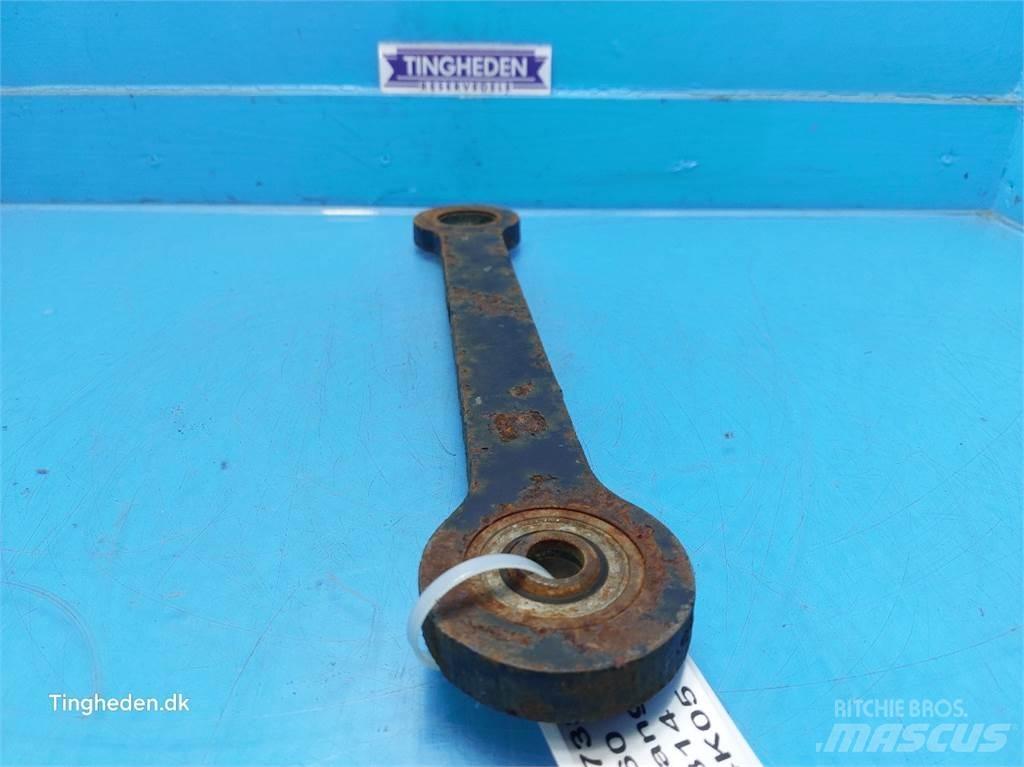 New Holland 4860 Cits lopbarības novācēju, kombainu aprīkojums