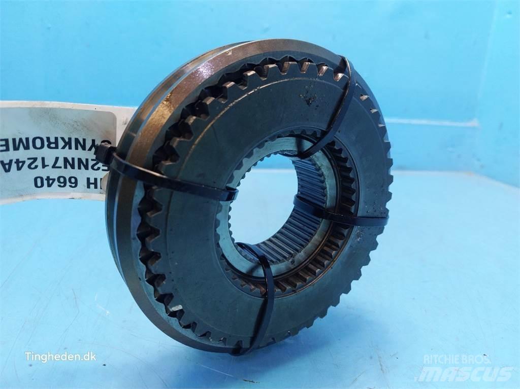 New Holland 6640 Transmisija