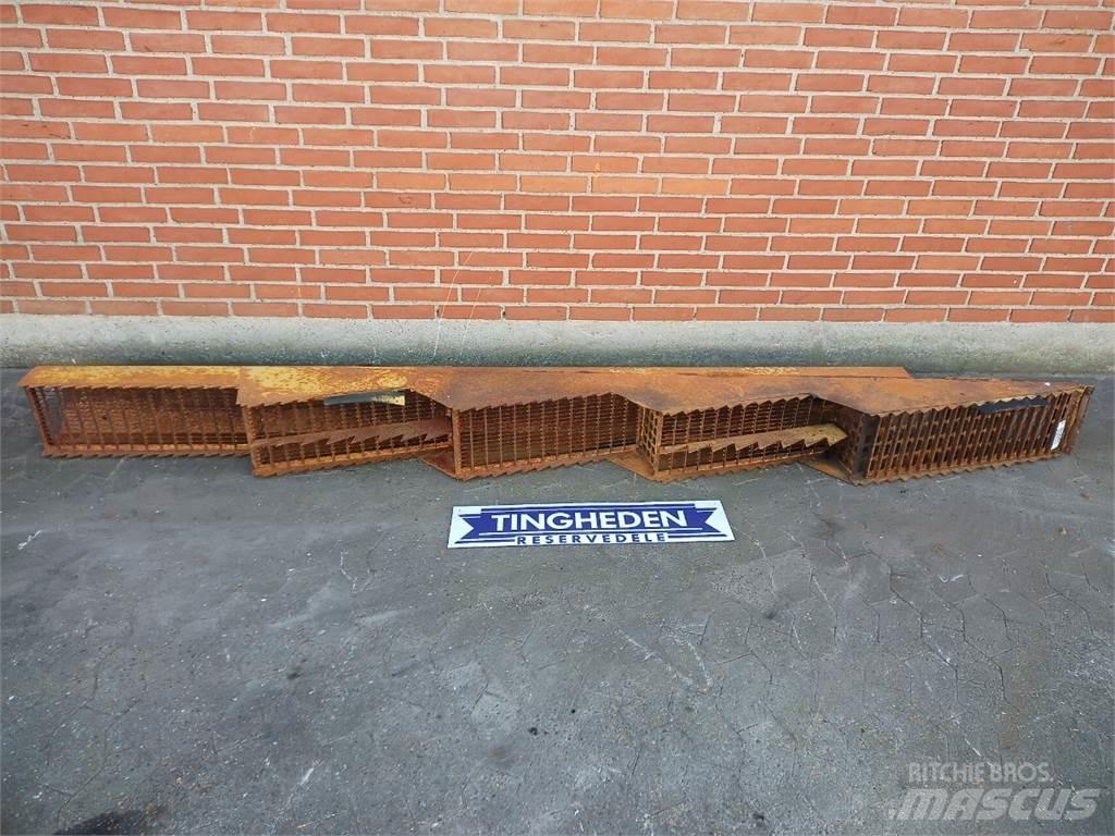 New Holland 8060 Ražas novākšanas kombainu papildaprīkojums