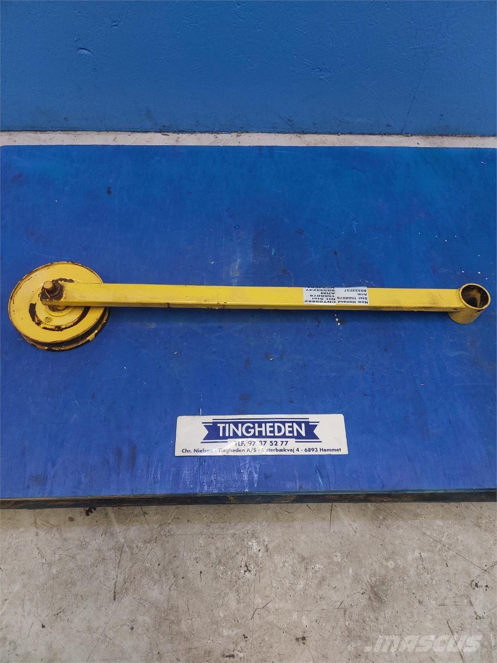 New Holland 8070 Ražas novākšanas kombainu papildaprīkojums