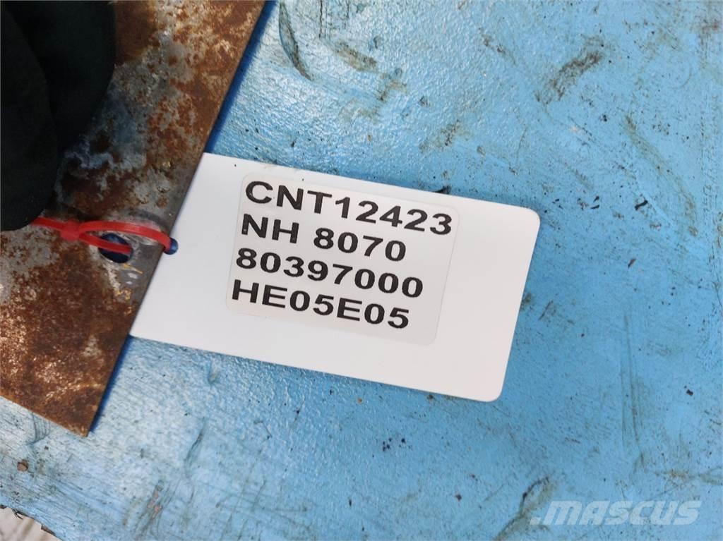 New Holland 8070 Ražas novākšanas kombainu papildaprīkojums