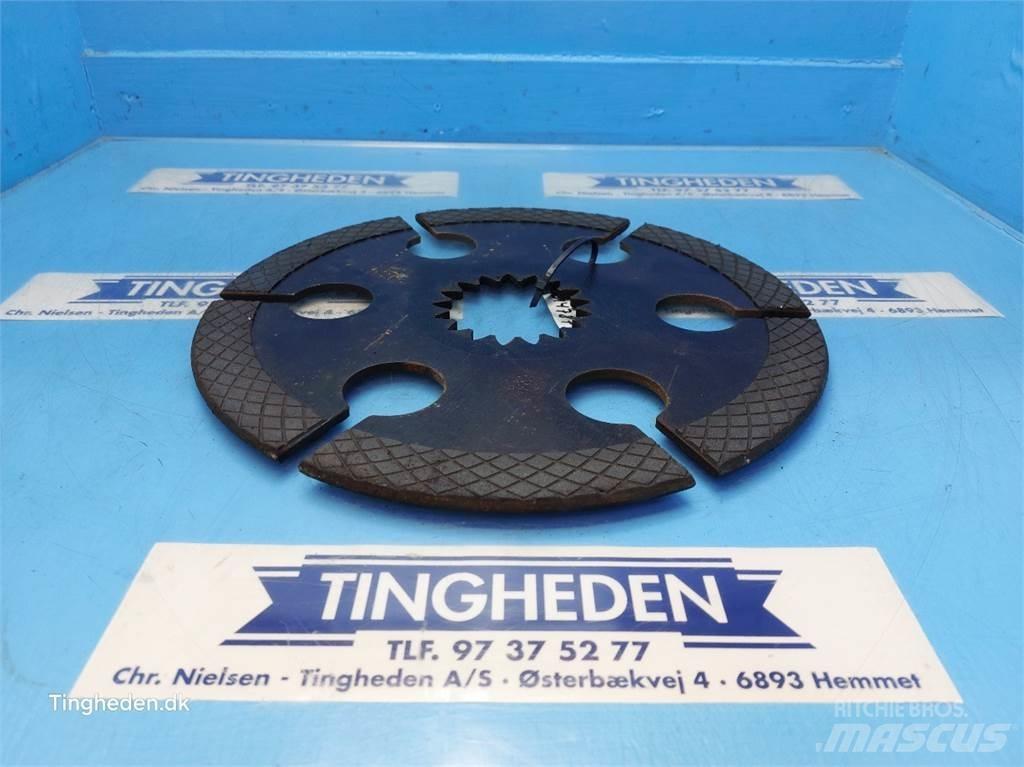 New Holland 8870 Cits traktoru papildaprīkojums
