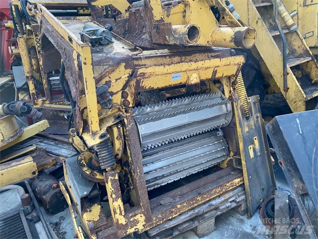New Holland FX38 Siena un lopbarības novākšanas mašīnu piederumi