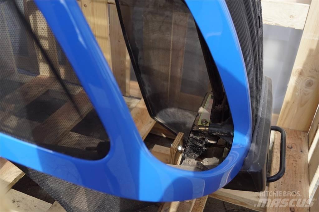 New Holland T8 Cits traktoru papildaprīkojums