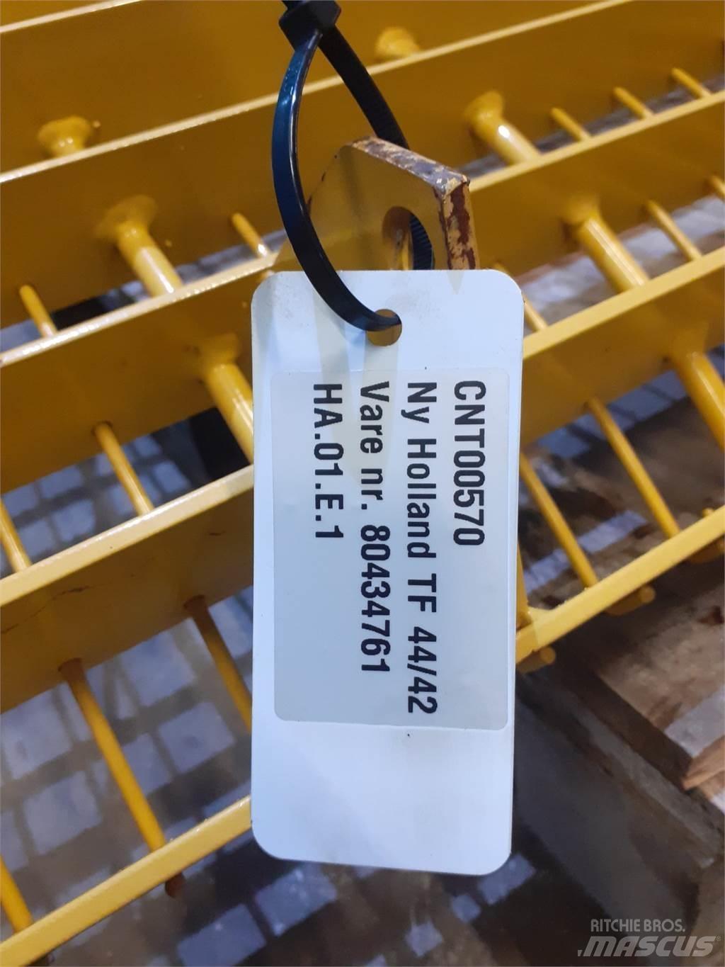 New Holland TF44 Ražas novākšanas kombainu papildaprīkojums