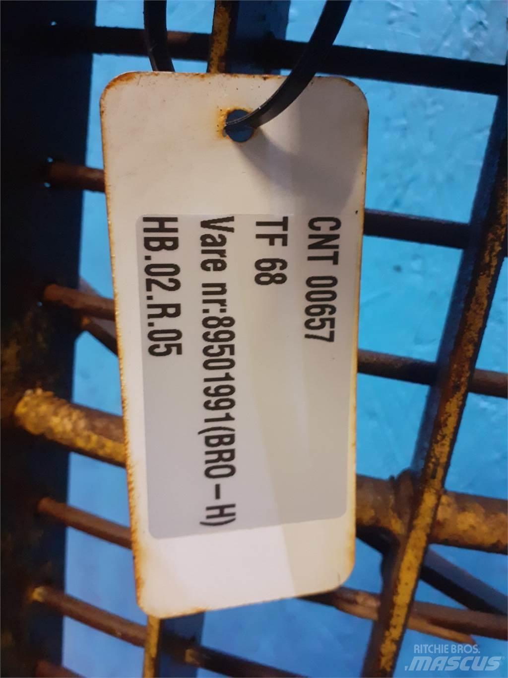 New Holland TF78 Ražas novākšanas kombainu papildaprīkojums