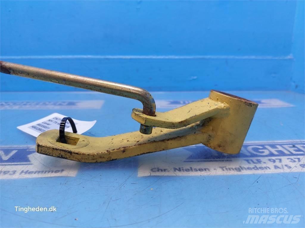 New Holland TX68 Ražas novākšanas kombainu papildaprīkojums