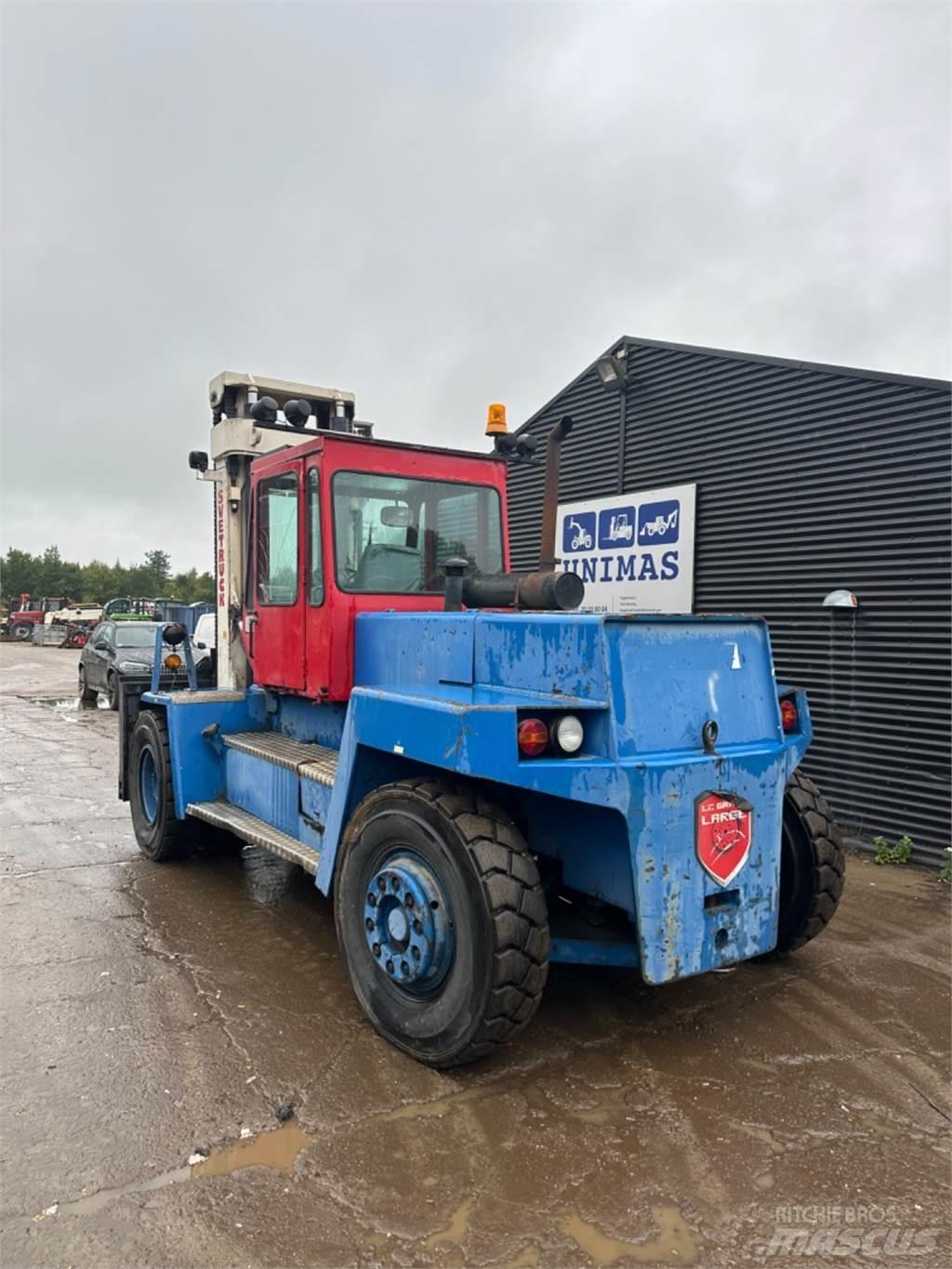 Svetruck 12-1200 Tehnika ar dīzeļa dzinēju