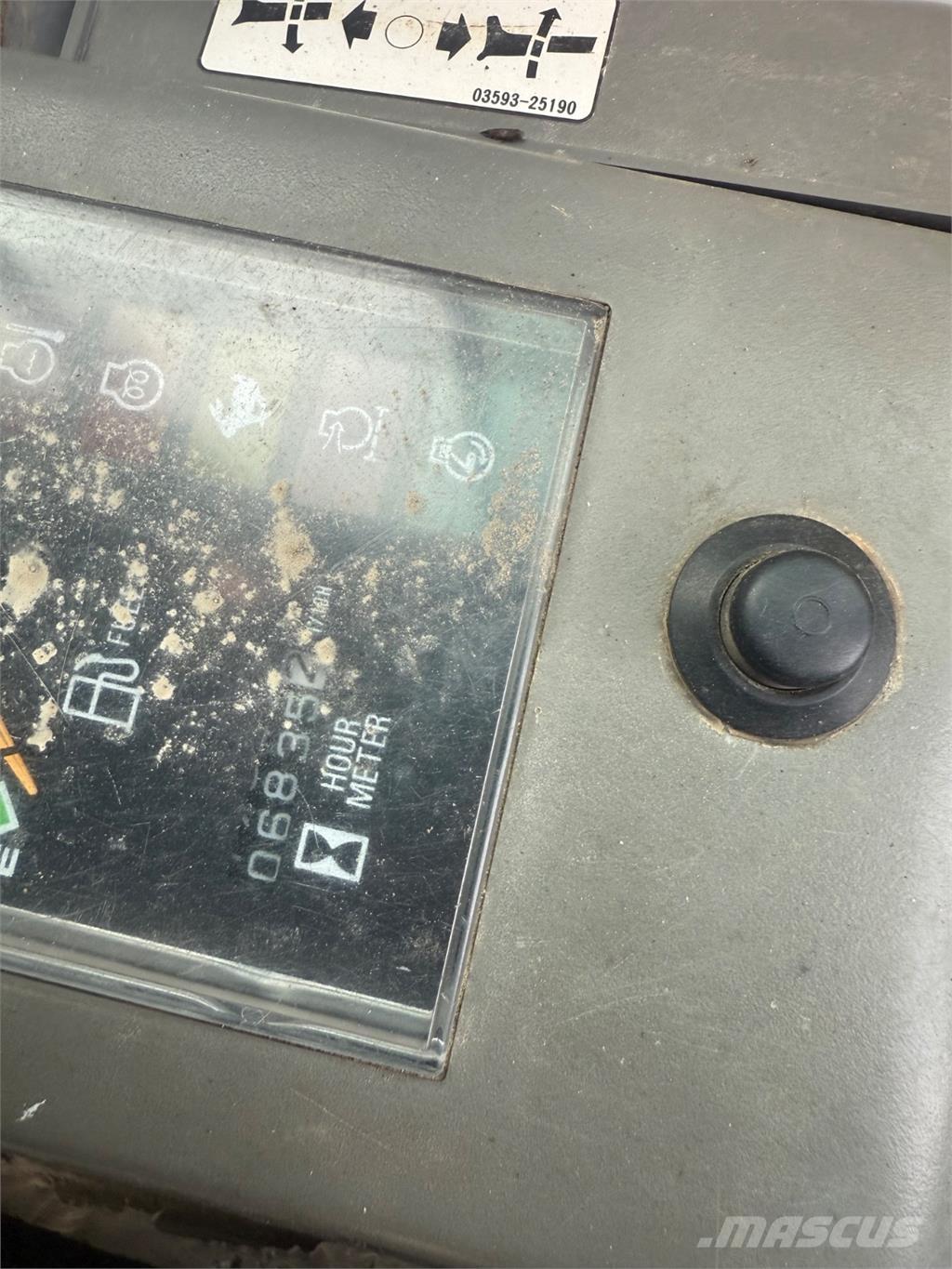 Takeuchi TB145 Kāpurķēžu ekskavatori