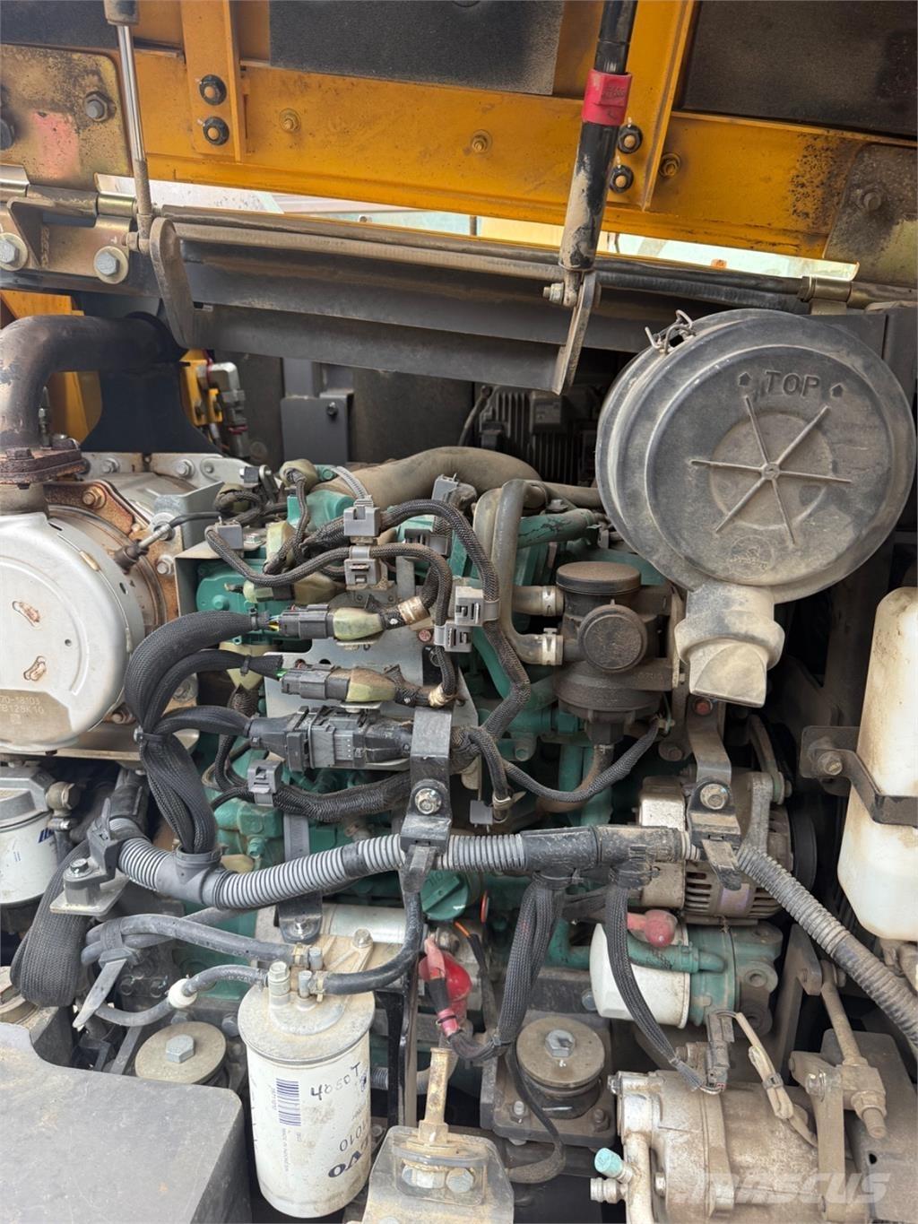 Volvo ECR88D Kāpurķēžu ekskavatori