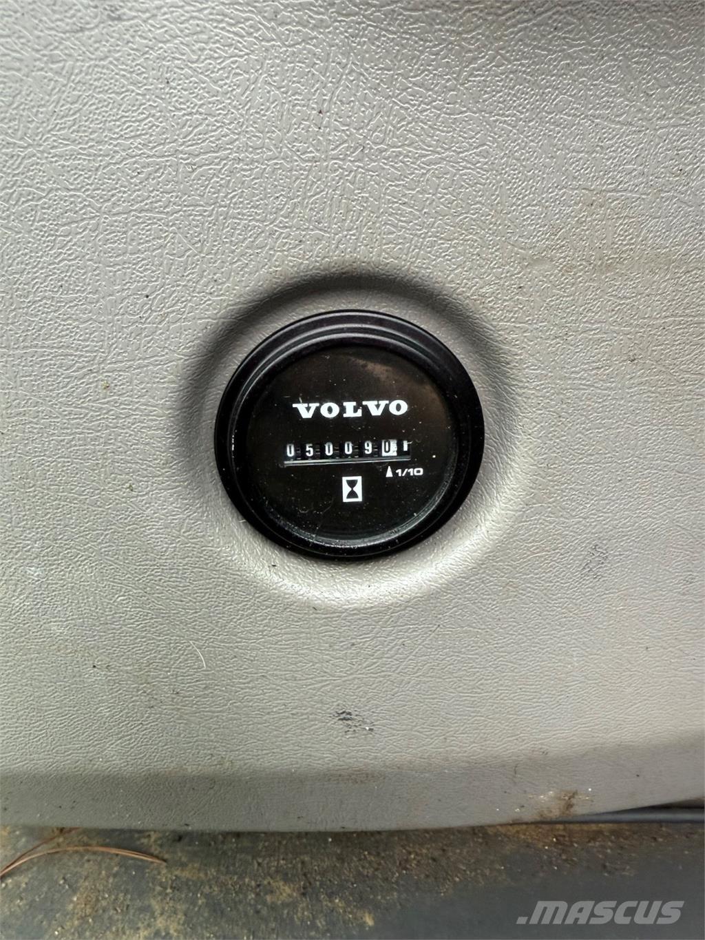 Volvo ECR88D Kāpurķēžu ekskavatori