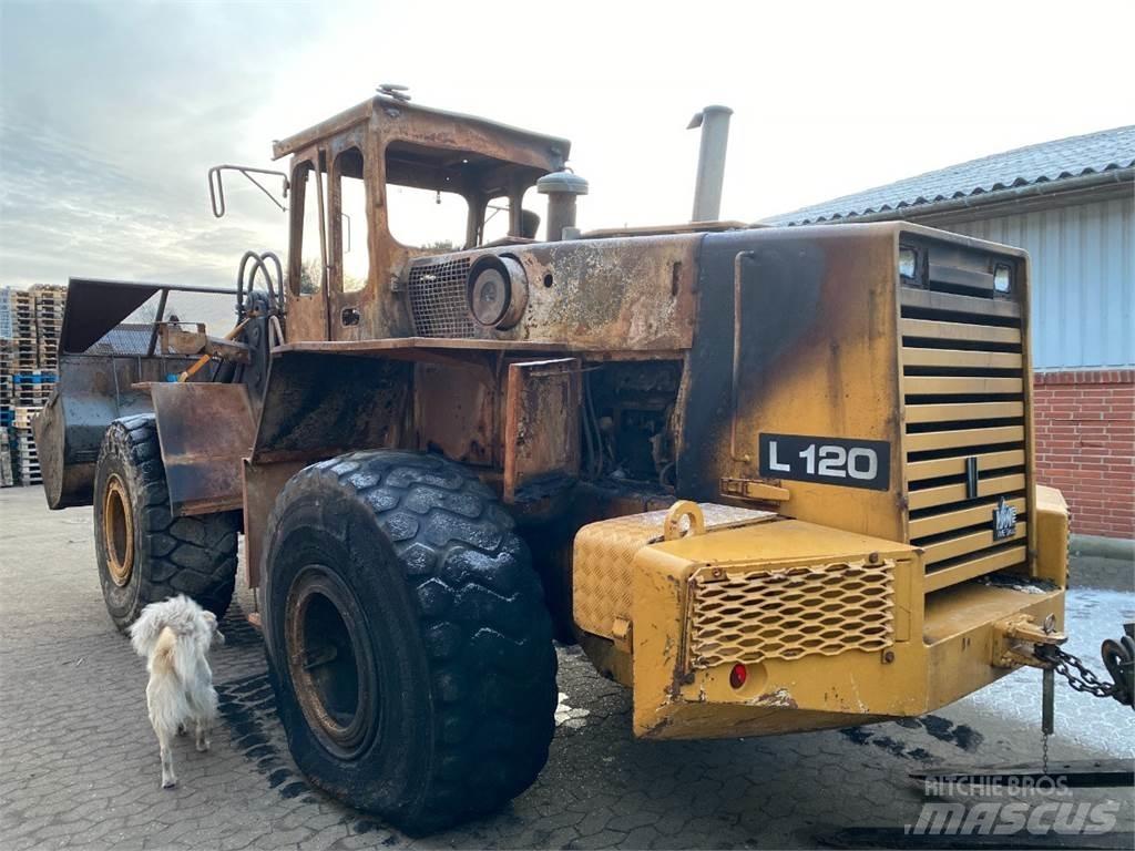 Volvo L120 Iekrāvēji uz riteņiem
