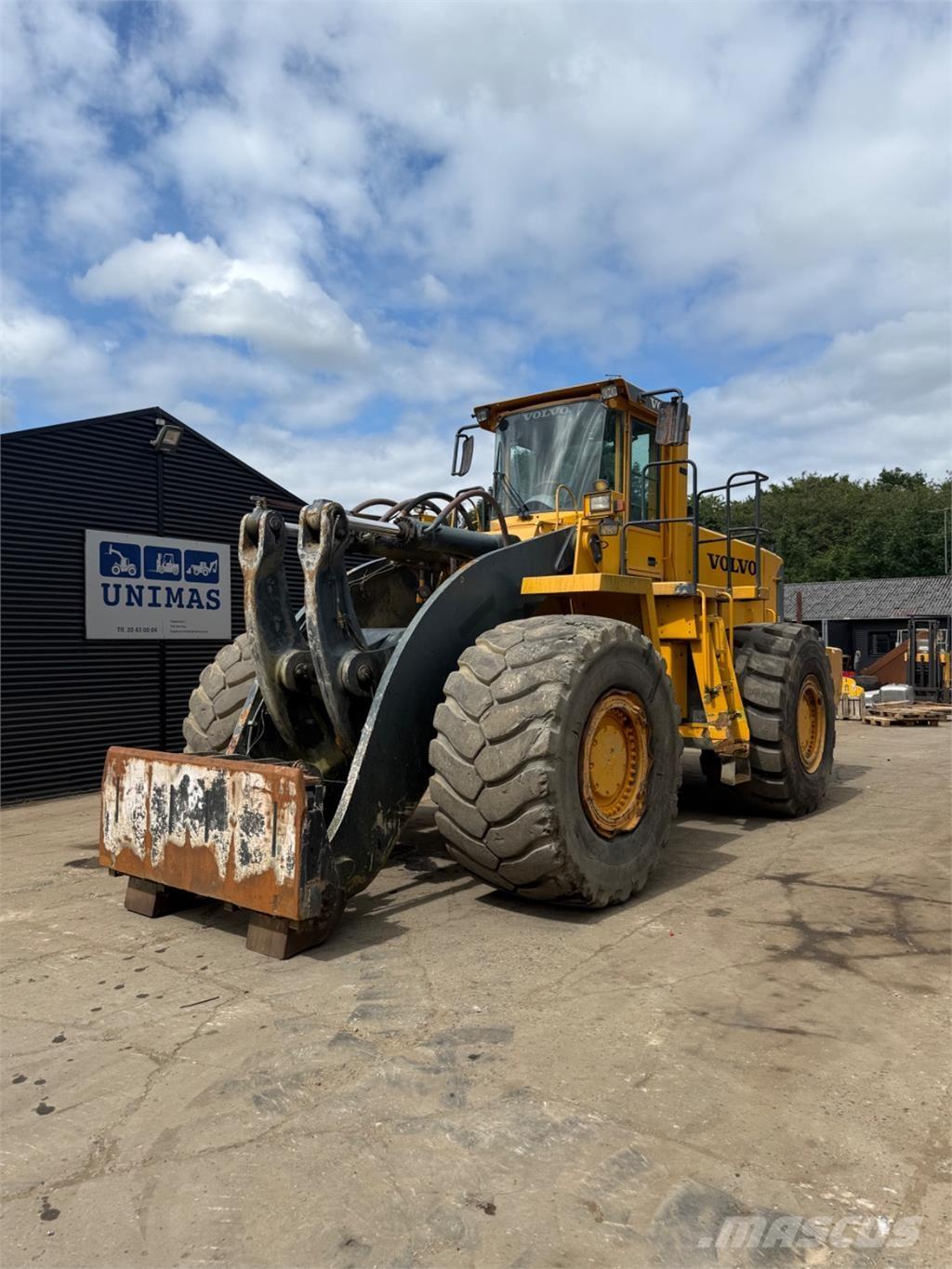 Volvo L330D Iekrāvēji uz riteņiem
