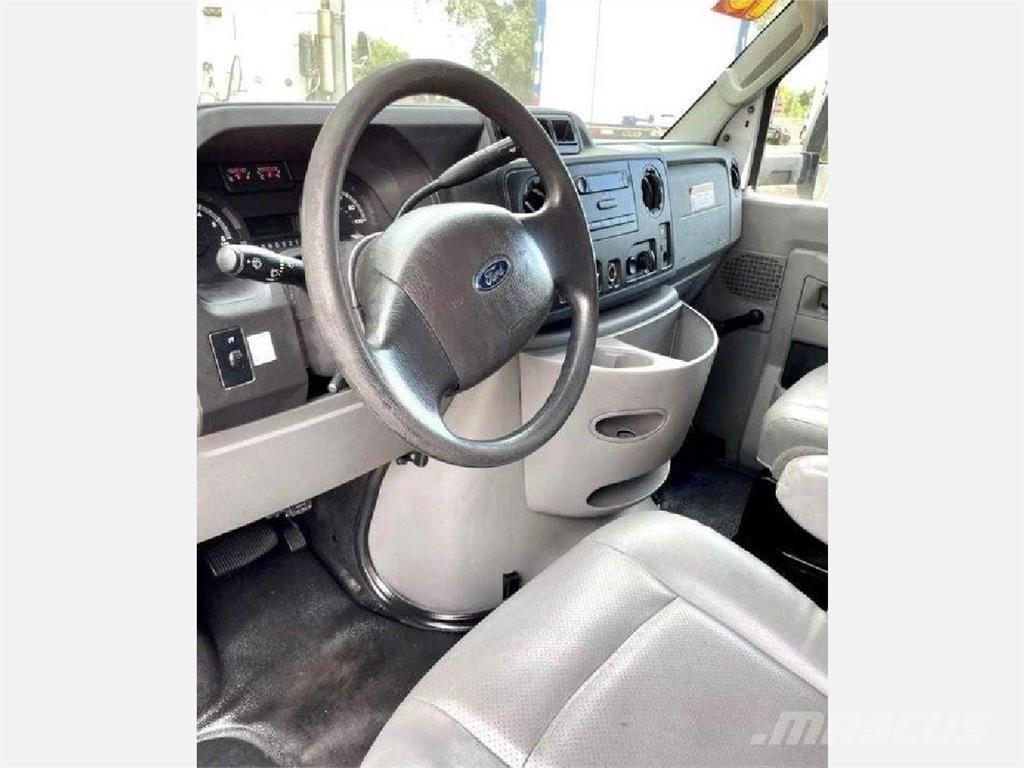 Ford E-350 Furgons