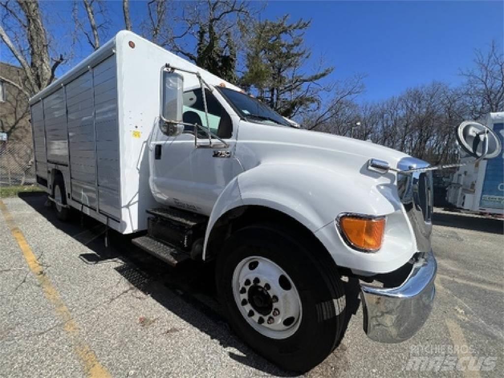 Ford F750 Furgons
