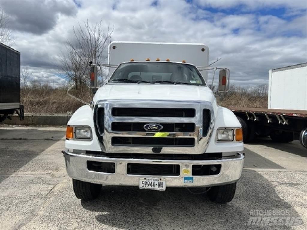 Ford F750 Dzērienu piegāds kravas mašīnas