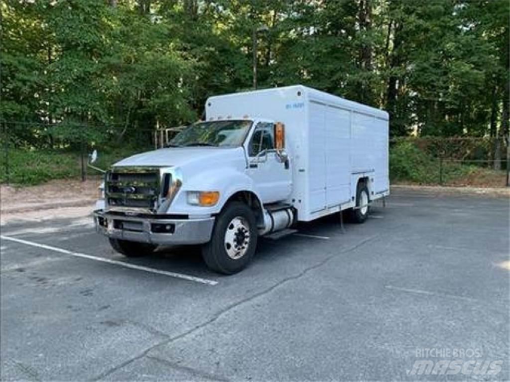 Ford F750 Dzērienu piegāds kravas mašīnas