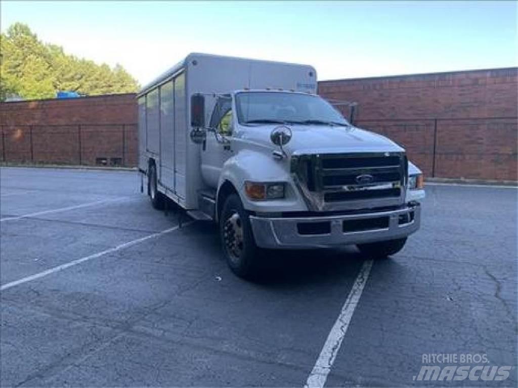 Ford F750 Dzērienu piegāds kravas mašīnas