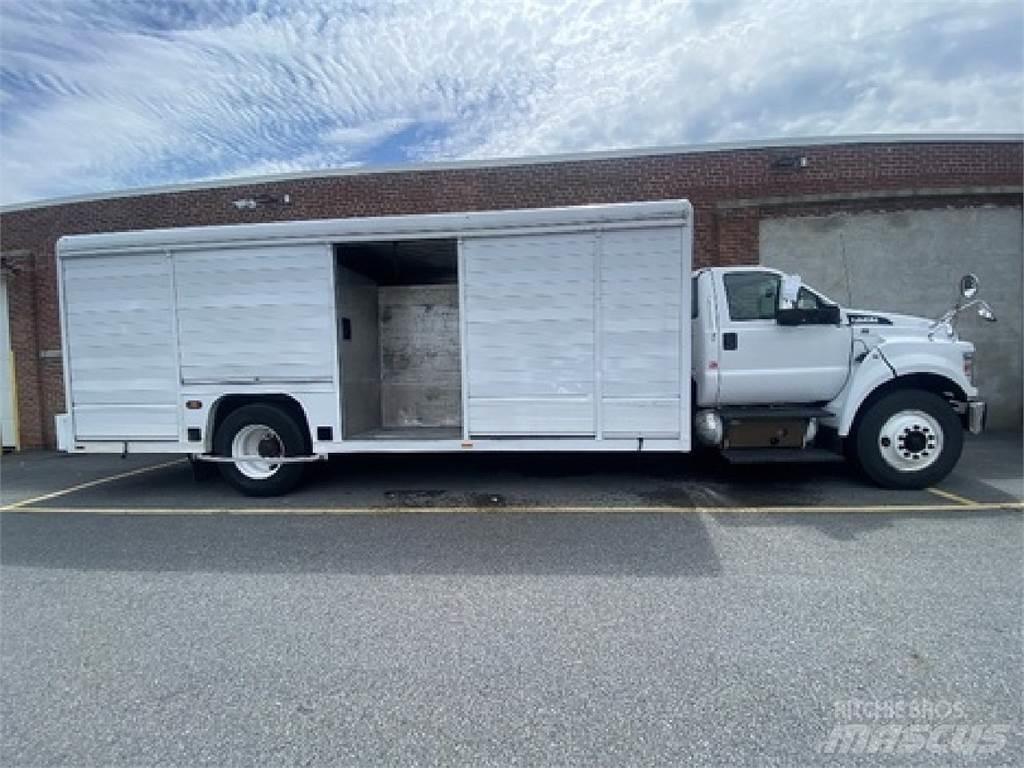 Ford F750 Dzērienu piegāds kravas mašīnas
