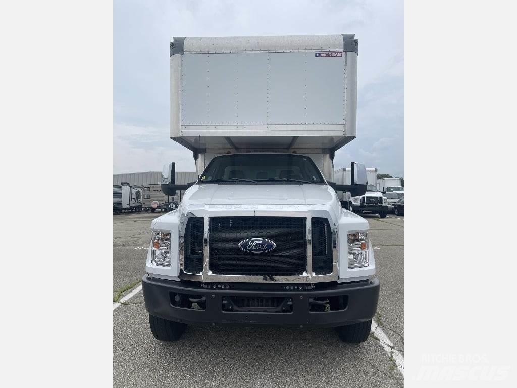 Ford F750 Furgons