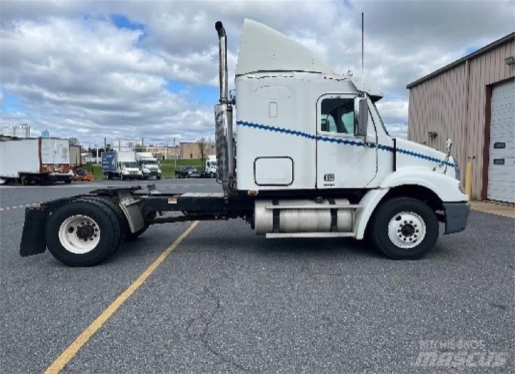 Freightliner CL112G Vilcēji