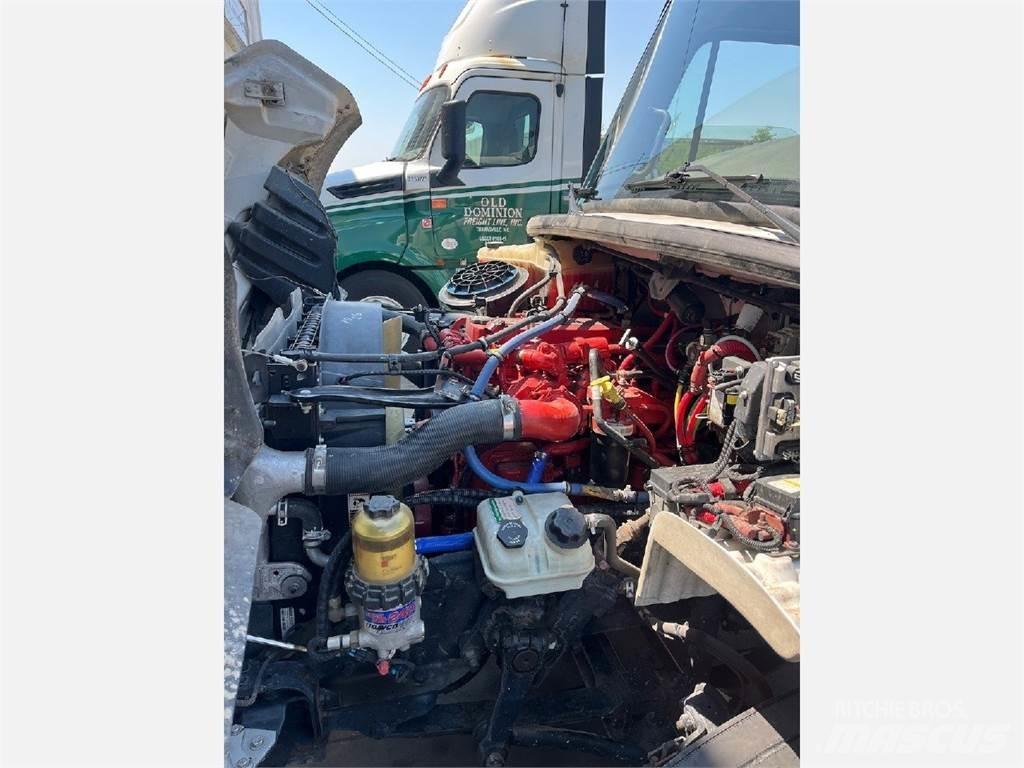 Freightliner M2 Dzērienu piegāds kravas mašīnas