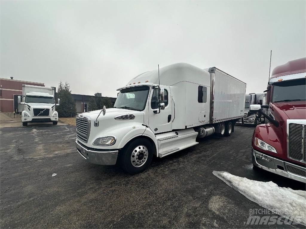 Freightliner M2 Furgons