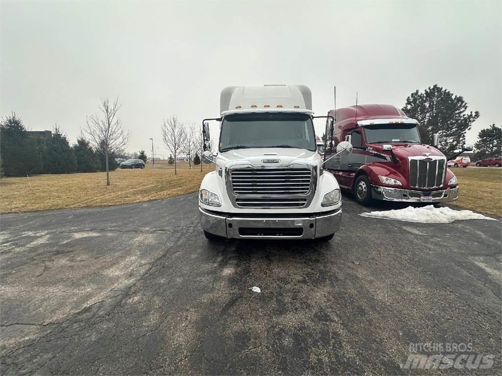 Freightliner M2 Furgons