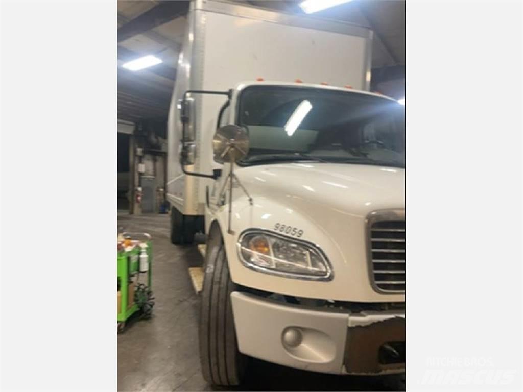 Freightliner M2 Furgons