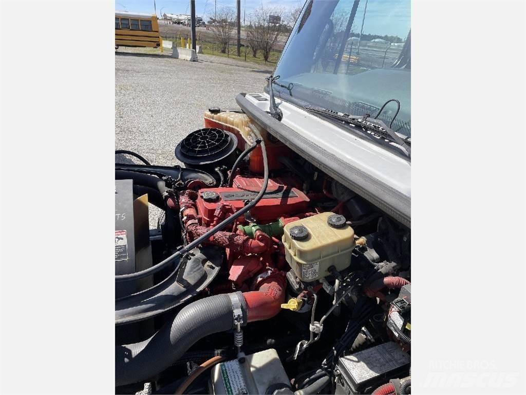 Freightliner M2 Kravas automašīnas - refrižeratori