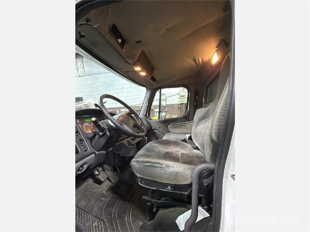 Freightliner M2 Kravas automašīnas - refrižeratori