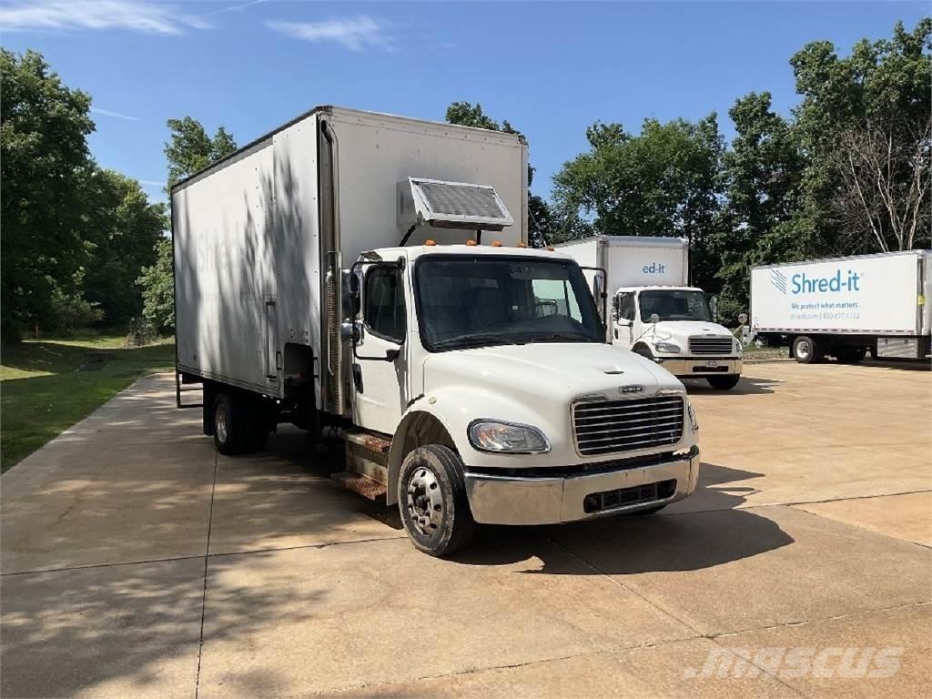 Freightliner M2-106 Furgons
