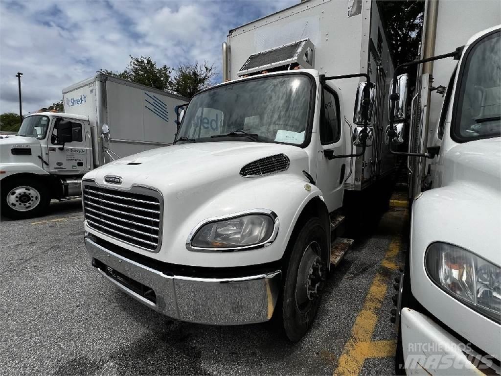 Freightliner M2-106 Furgons