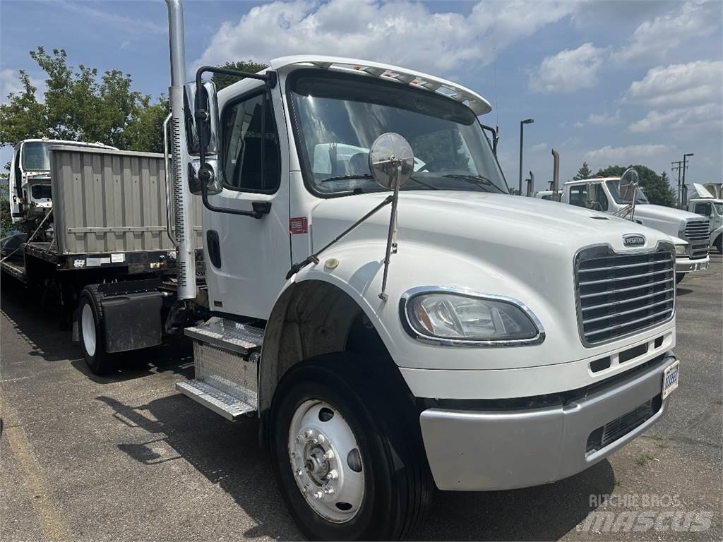 Freightliner M2 106 Vilcēji