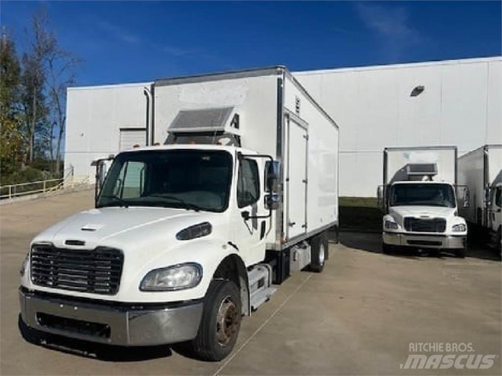 Freightliner M2-106 Furgons