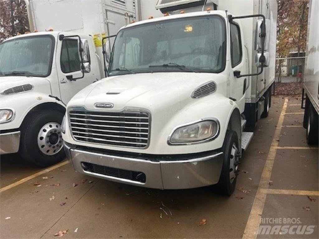 Freightliner M2-106 Furgons