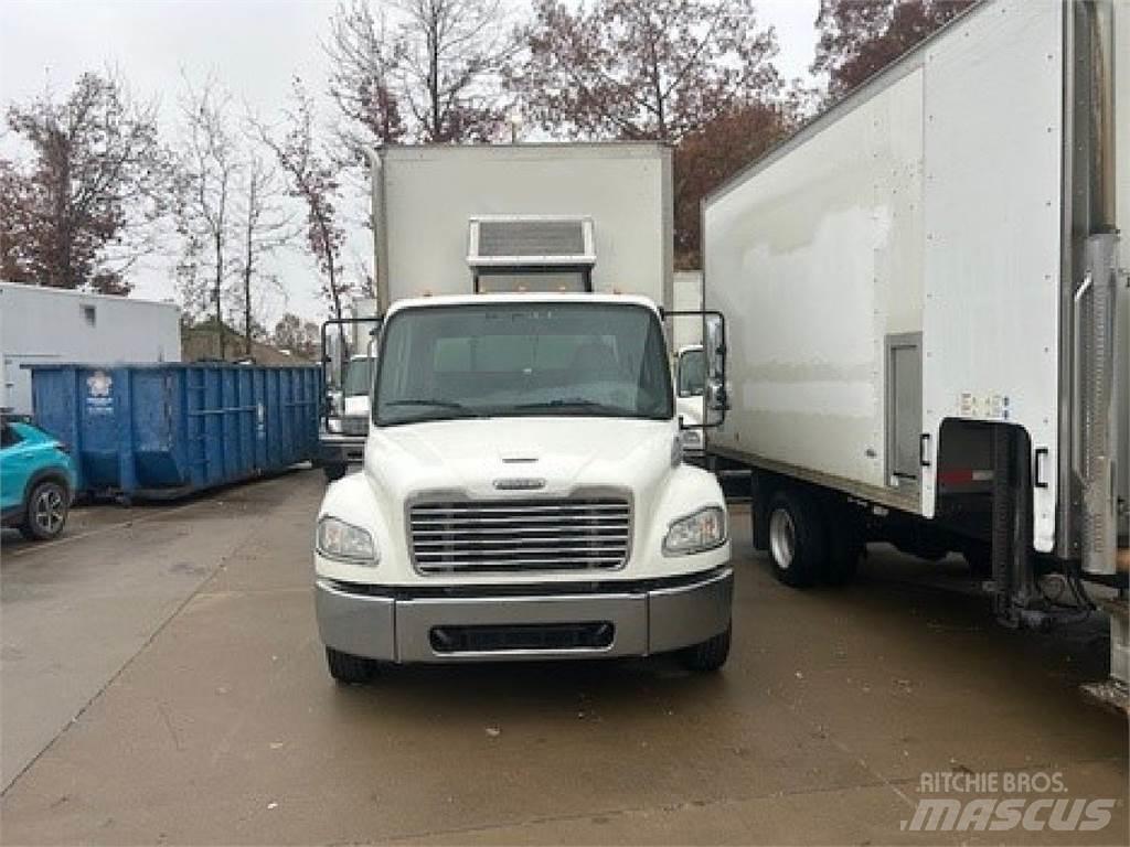Freightliner M2-106 Furgons