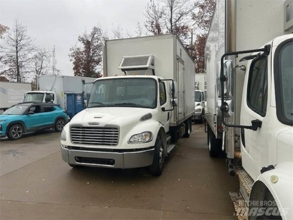 Freightliner M2-106 Furgons
