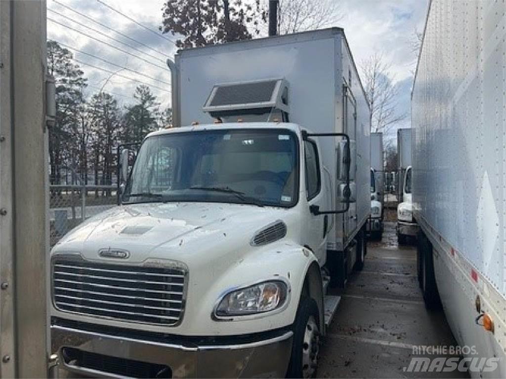 Freightliner M2-106 Furgons