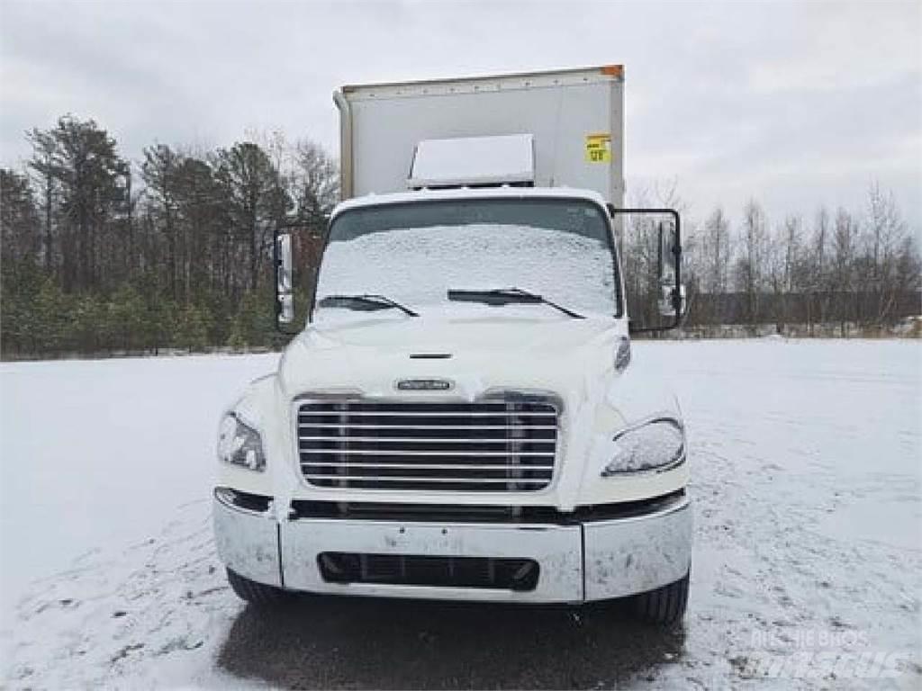 Freightliner M2-106 Furgons