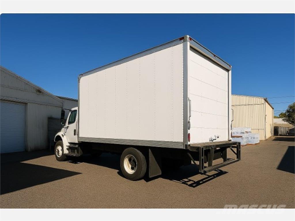 Freightliner M2 106 Furgons