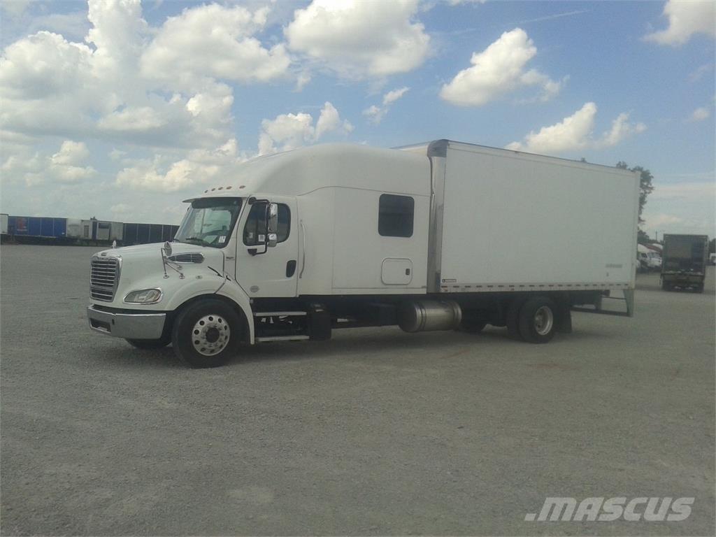 Freightliner M2-112 Furgons