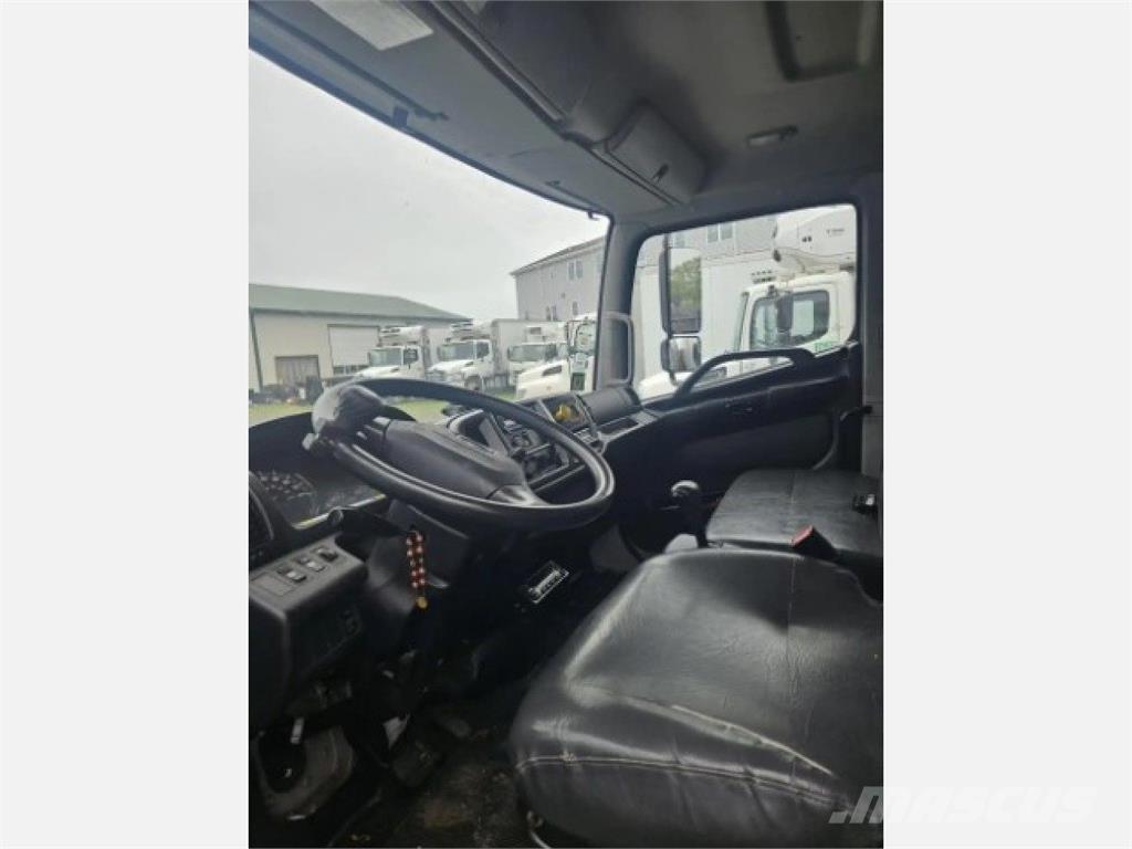 Hino 268 Kravas automašīnas - refrižeratori