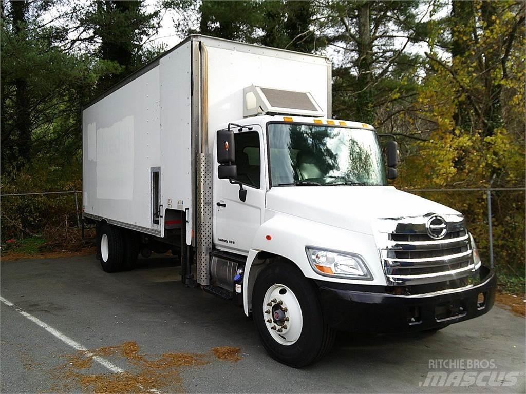 Hino 338 Furgons